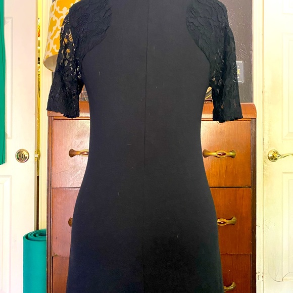 BCBGeneration Short sleeved Dress Black - Picture 2 of 2